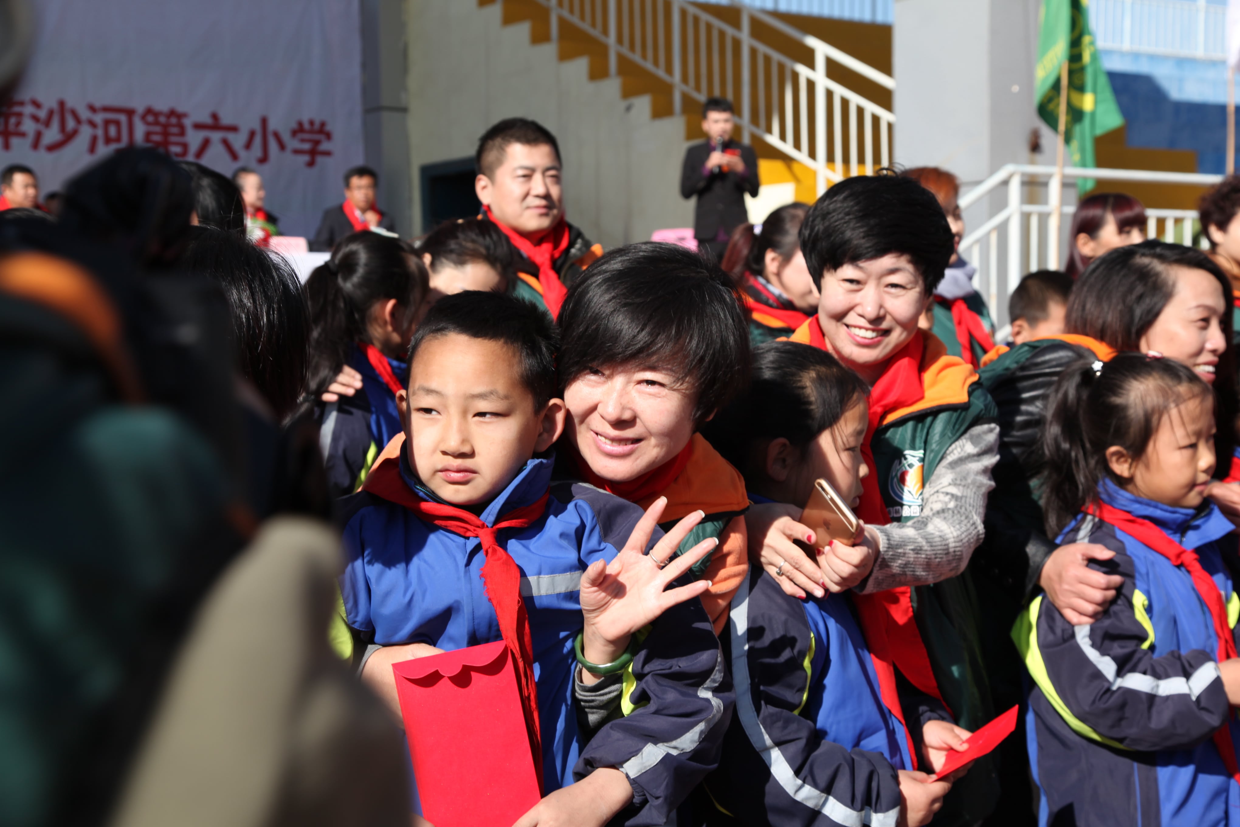 第33所 包头市九原区华体会(中国)董丽萍沙河第六小学